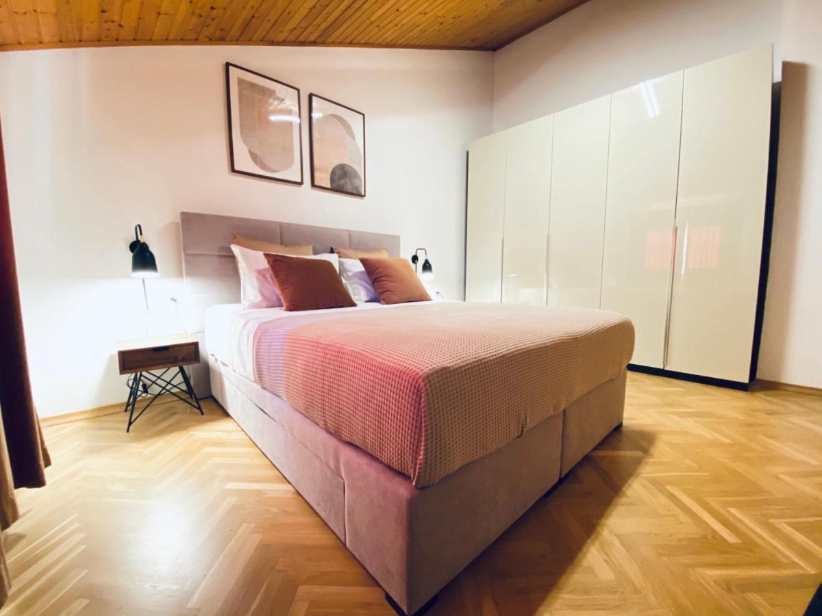 Cirjak Apartments 비오그라드나모루 외부 사진