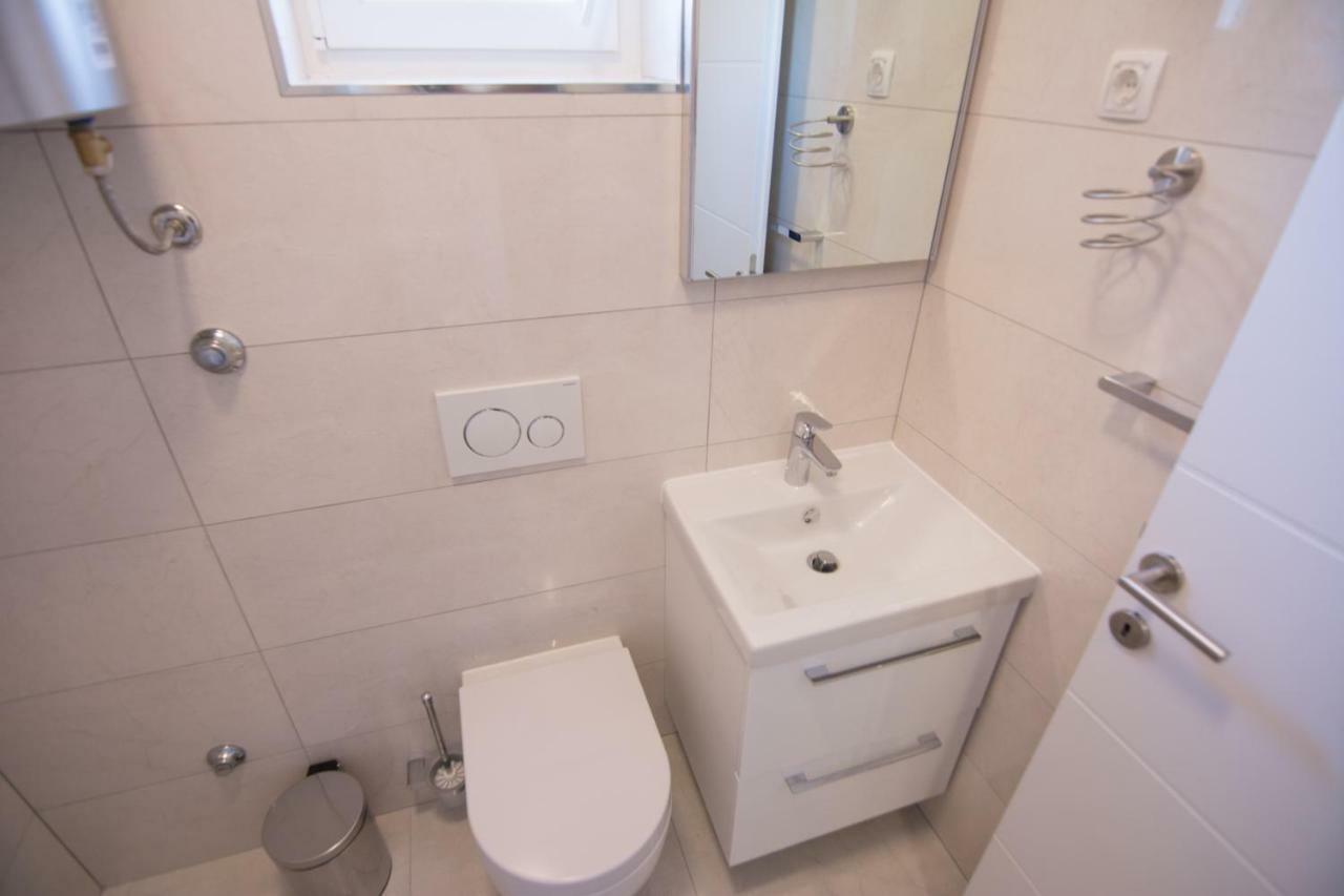 Cirjak Apartments 비오그라드나모루 외부 사진