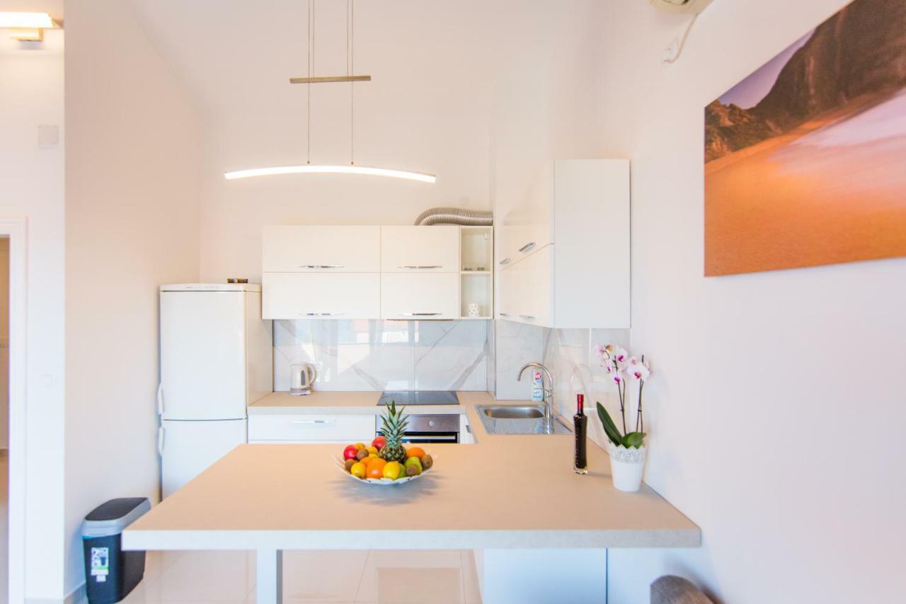 Cirjak Apartments 비오그라드나모루 외부 사진