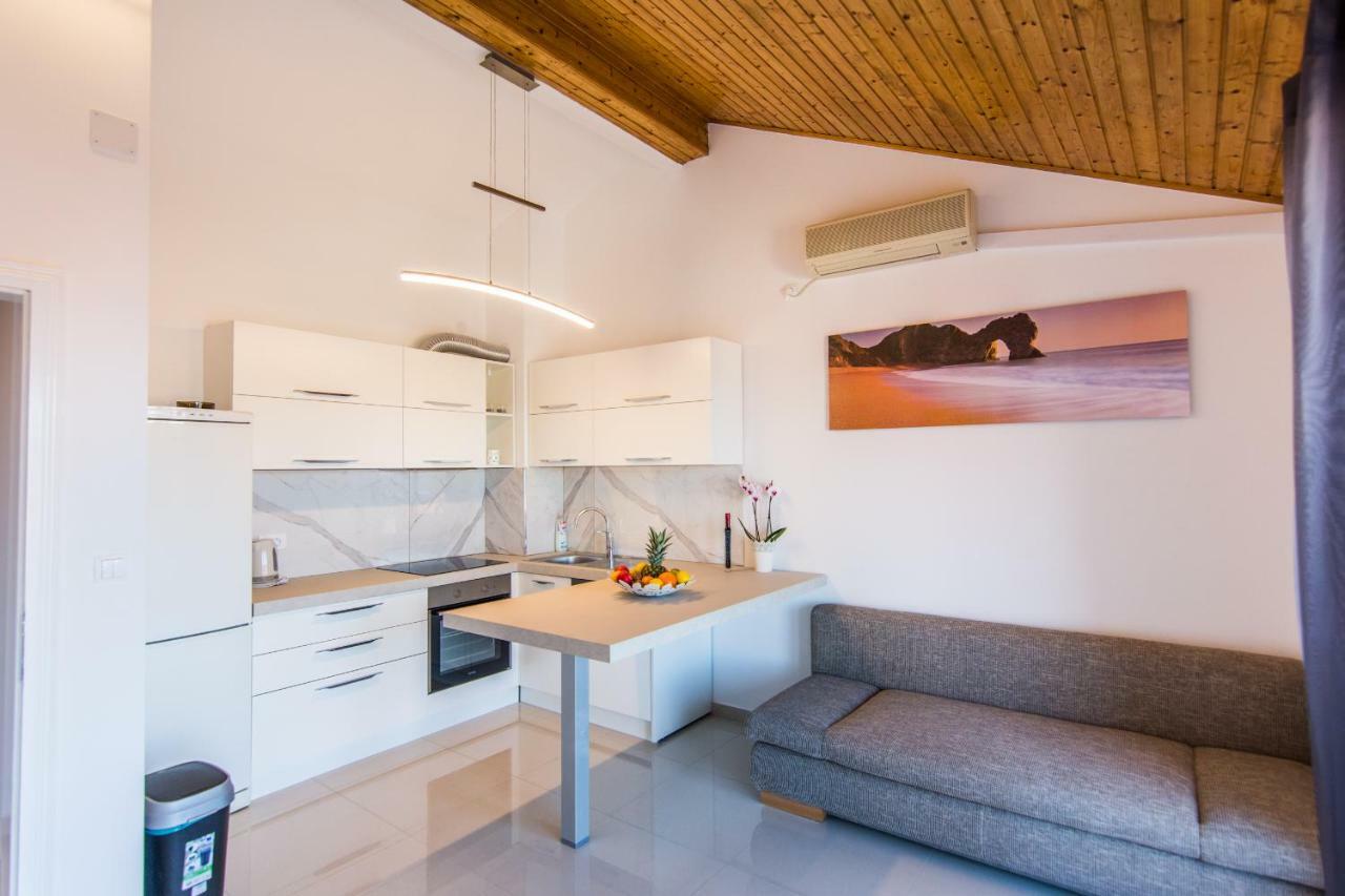 Cirjak Apartments 비오그라드나모루 외부 사진